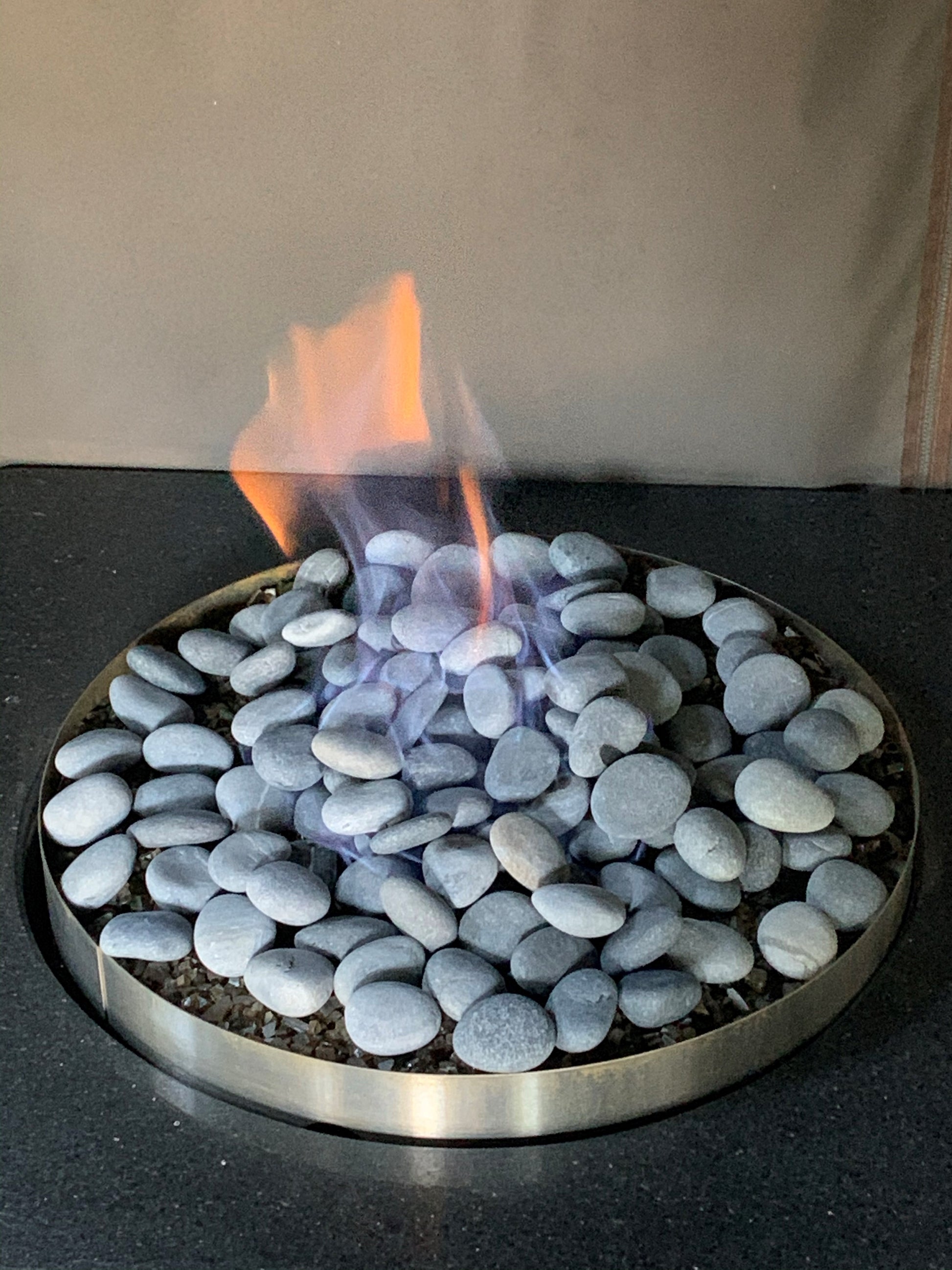 Slate Black Heat Resistant Natural Fire Stones for Fireplace , Fire Pits